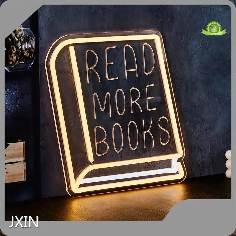 Cei mai noi producători de panouri cu semne neon 1